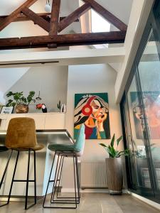 I LIKE MY MUSIC SO LOUD, SO THAT I CAN'T HEAR MY THOUGHTS