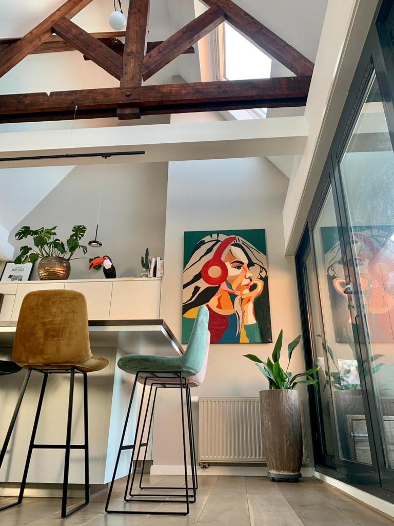 I LIKE MY MUSIC SO LOUD, SO THAT I CAN'T HEAR MY THOUGHTS